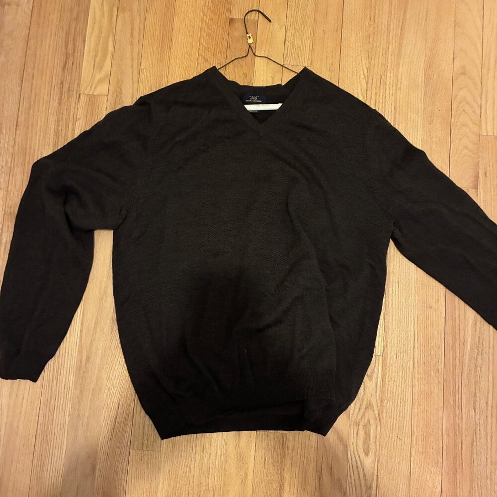 Brook Brother Men's V-neck Wool Sweater - Size L